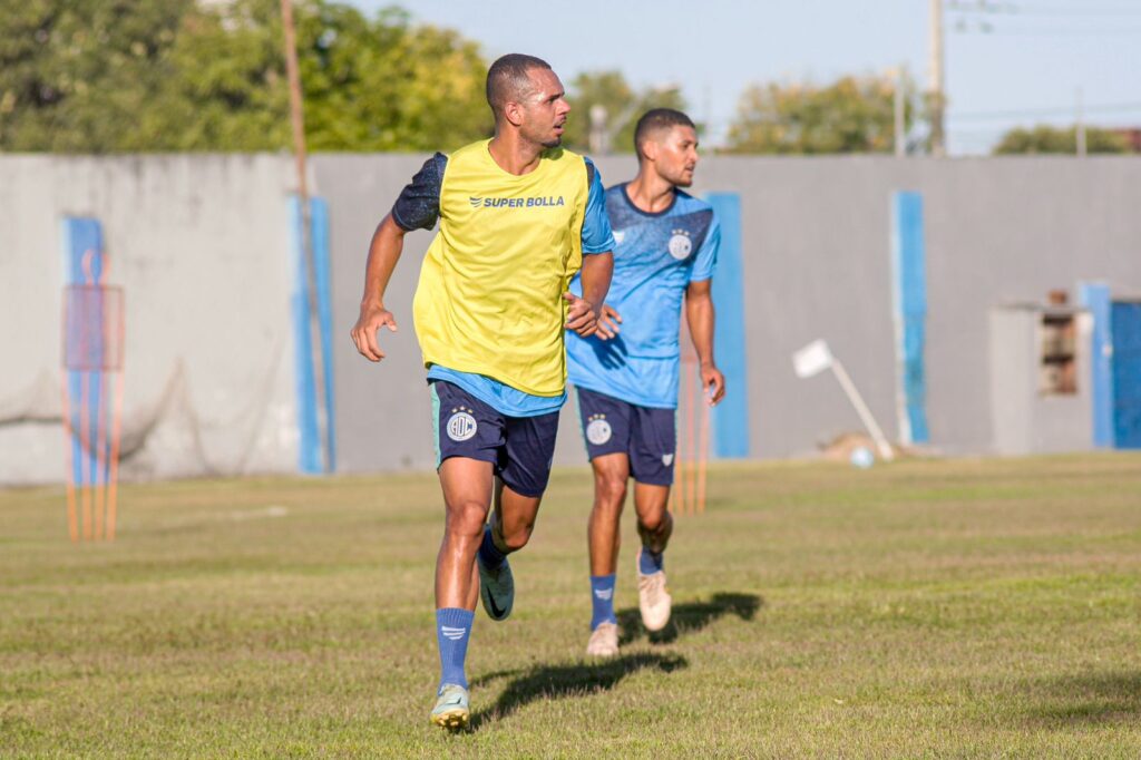 Confiança faz primeiro treino em campo para a pré-temporada 2024