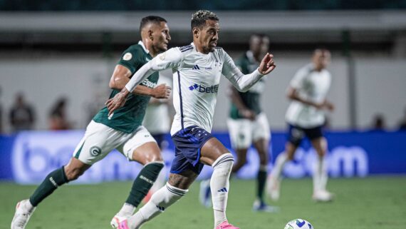 Cruzeiro supera Goiás e ganha fôlego na luta contra o rebaixamento