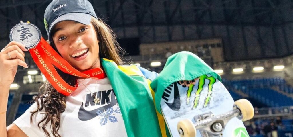 Rayssa Leal conquista prata no Mundial de skate street no Japão