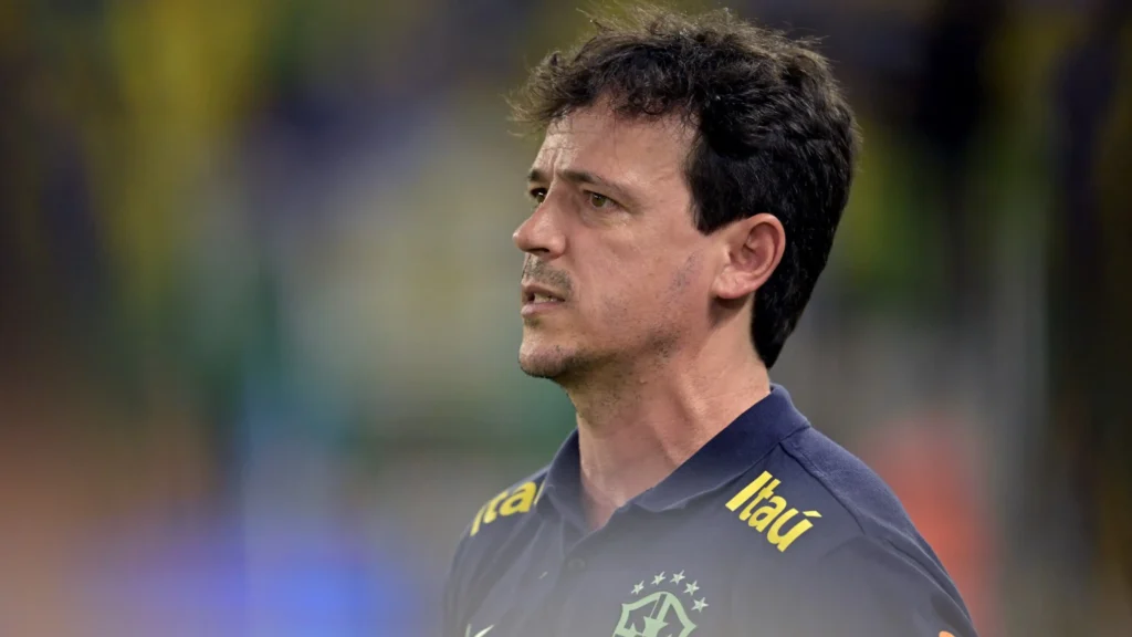 Após atuar em seis jogos, Fernando Diniz é demitido do cargo de técnico da Seleção brasileira