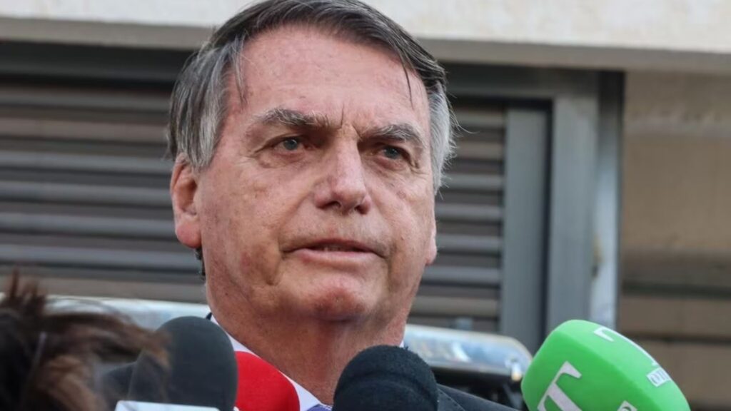 Moraes nega pedido da defesa de Bolsonaro para adiar depoimento à PF sobre suposta trama golpista