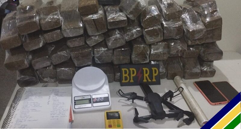 Três pessoas são presas e mais de 40 tabletes de maconha apreendidos em Aracaju