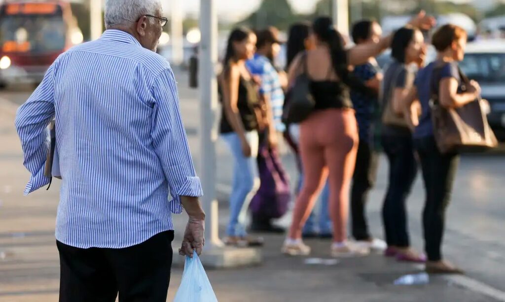 Governo Federal antecipa décimo terceiro de aposentados e pensionistas