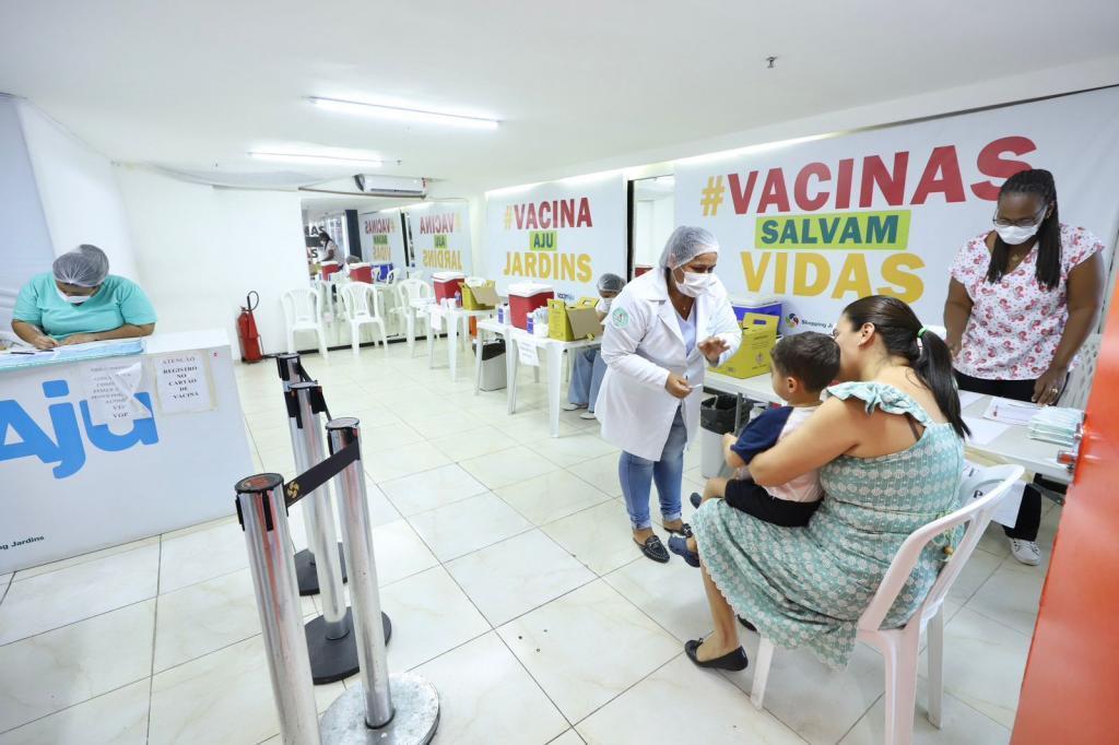 Pontos de vacinação nos shoppings de Aracaju voltam a funcionar somente aos sábados