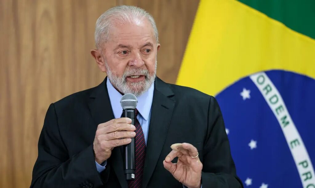 Novo boletim médico indica que Lula evolui bem no pós-operatório