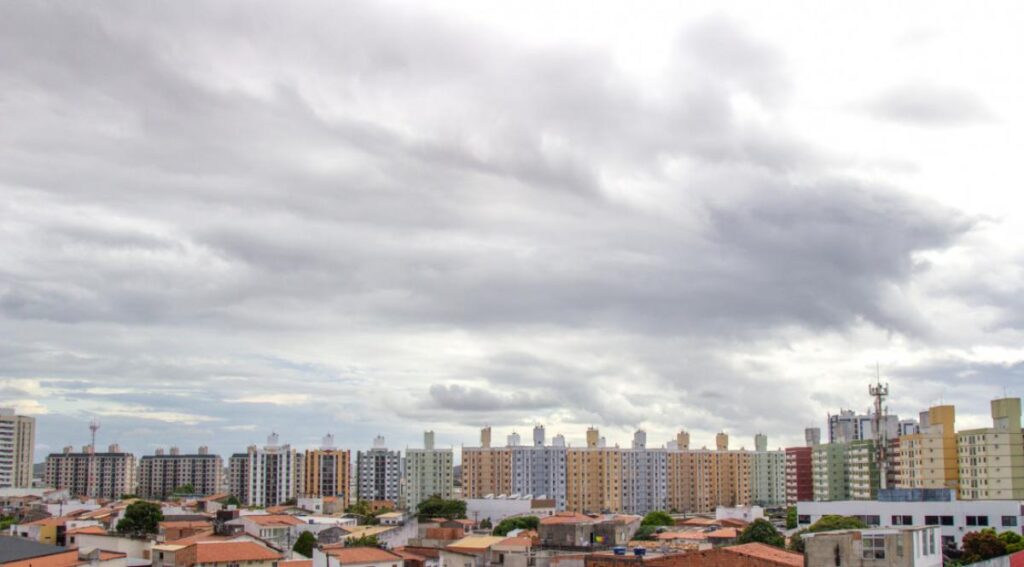 Previsão do tempo: céu parcialmente nublado em Aracaju nesta sexta-feira, 3