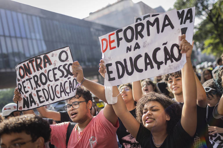 Comissão do Senado aprova texto do Novo Ensino Médio