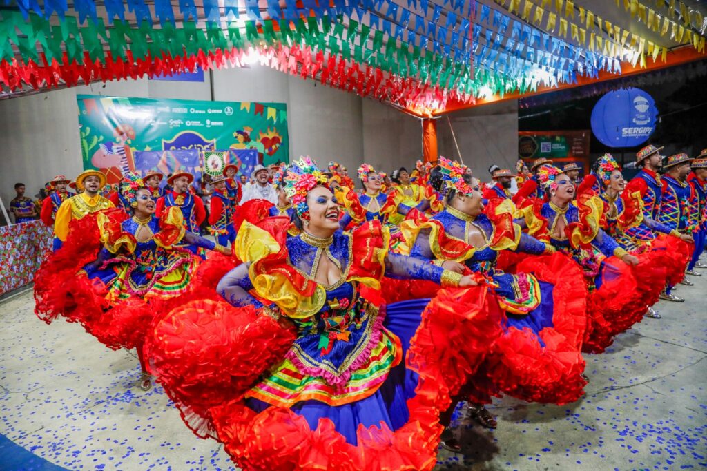 Festejos juninos fortalecem manifestações culturais no país do forró