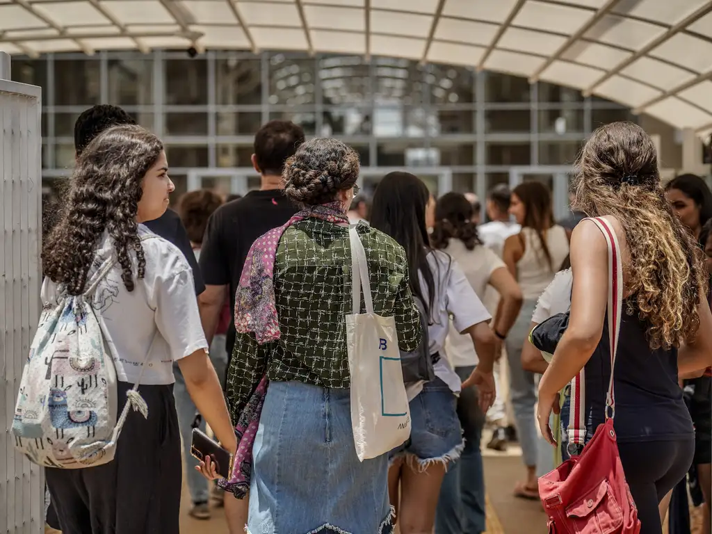 Prazo para pagar taxa de inscrição do Enem termina nesta quarta-feira