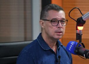 Fábio no estúdio