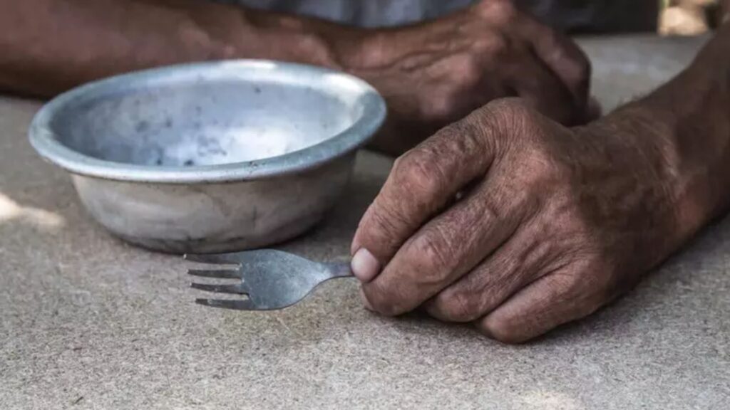 Uma em cada 11 pessoas pode ter passado fome em 2023, aponta relatório