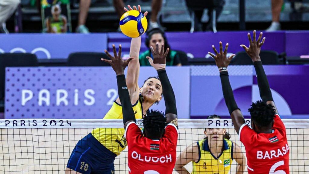 Vôlei feminino estreia com vitória tranquila em Paris