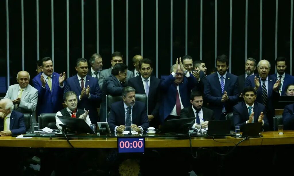 Câmara aprova texto-base da reforma tributária; Confira como votaram os deputados sergipanos