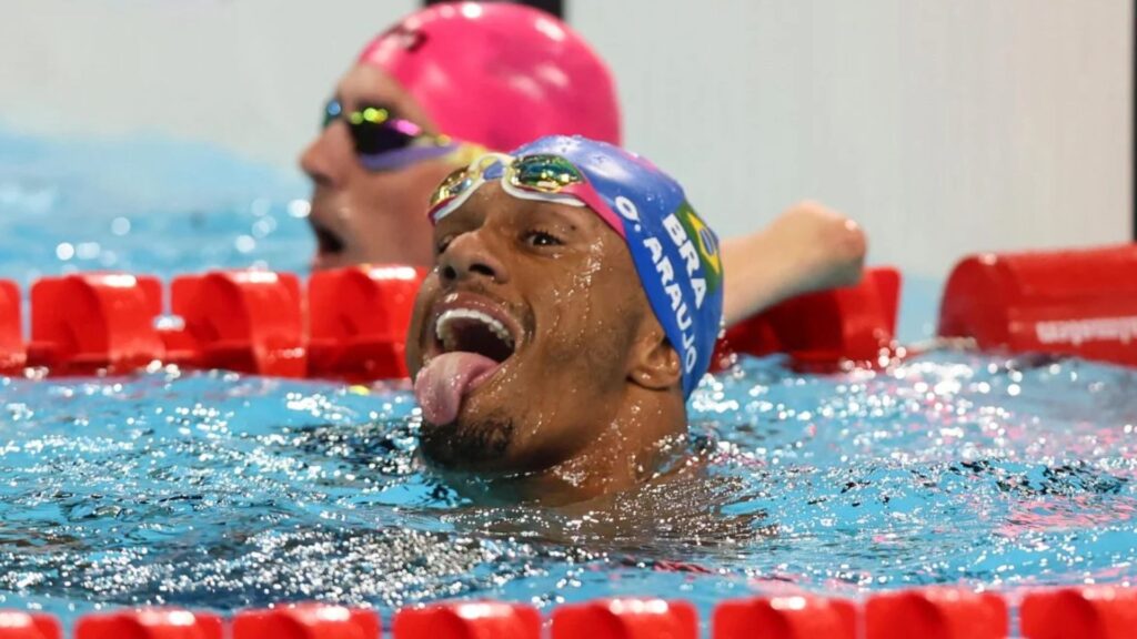 Nadador Gabriel Araújo conquista 1º ouro do Brasil nas Paralimpíadas