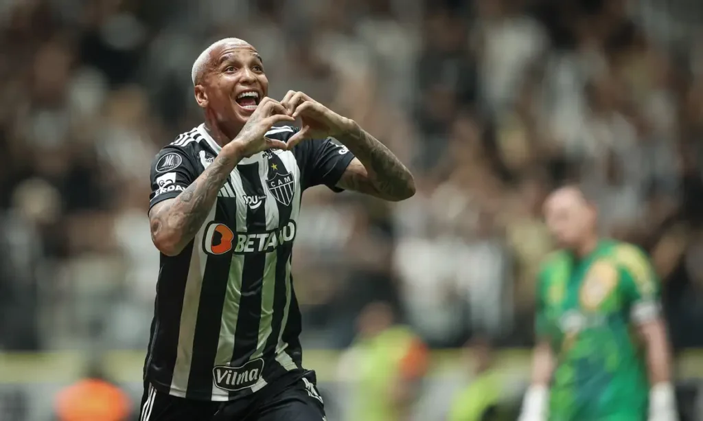 Com atuação de gala de Deyverson, Atlético Mineiro vence River Plate no primeiro duelo das semifinais da Libertadores