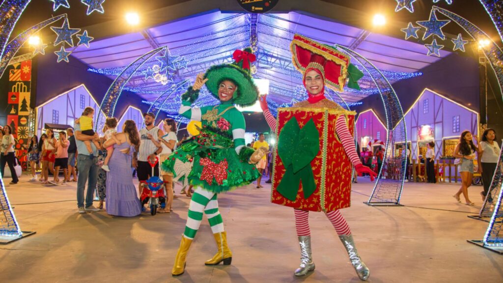 Vila do Natal Iluminado: programação conta com música e teatro neste final de semana