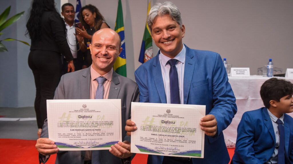 Dr. Samuel, vice e vereadores são diplomados em Nossa Senhora do Socorro