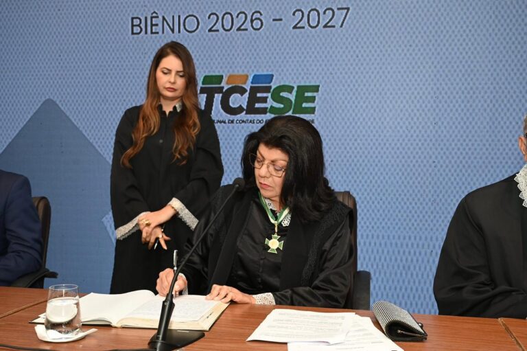 angélica tce