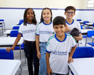 alunos escola estadual