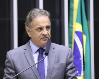 Aécio Neves